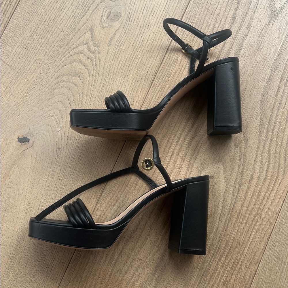 Gianvito Rossi Black Strappy Heels. Size 41 - Picture 3 of 13